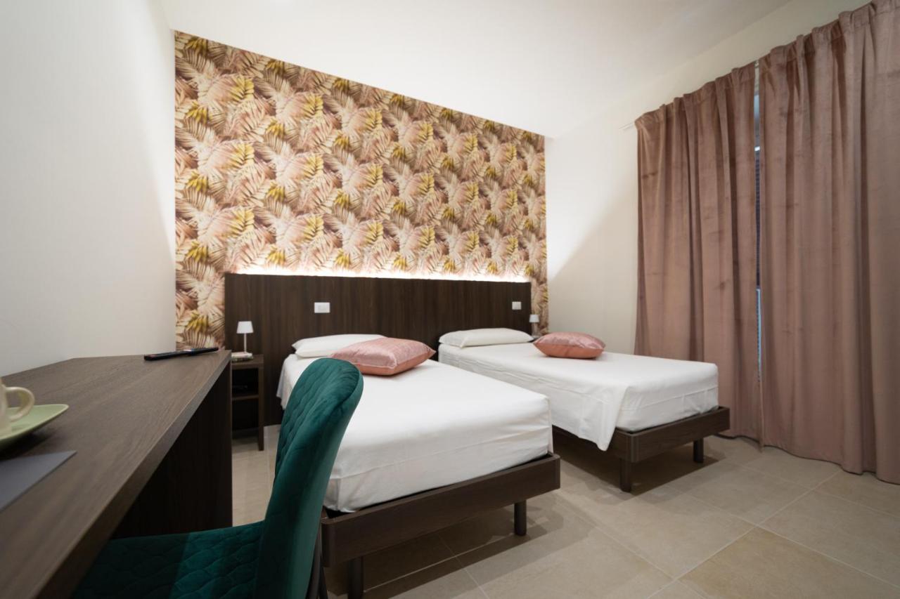 Numisia Guest House Terracina Eksteriør bilde