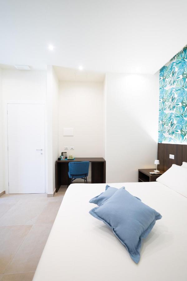 Numisia Guest House Terracina Eksteriør bilde