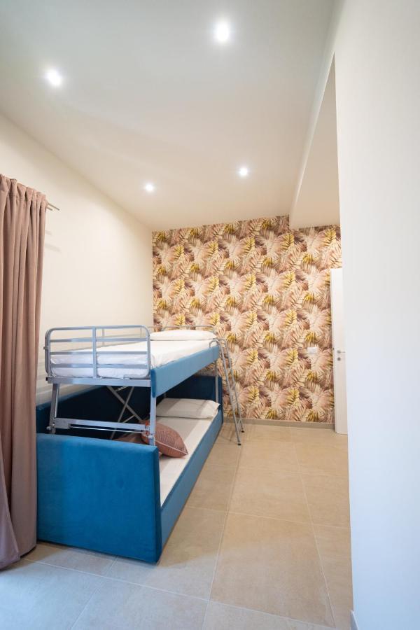 Numisia Guest House Terracina Eksteriør bilde